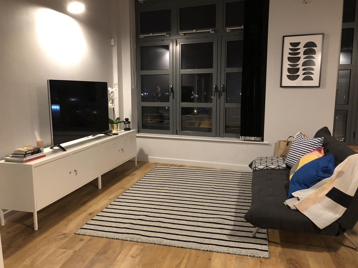 4B Loft Penthouse Industrial Decor With Canal & City Views Coventry Esterno foto